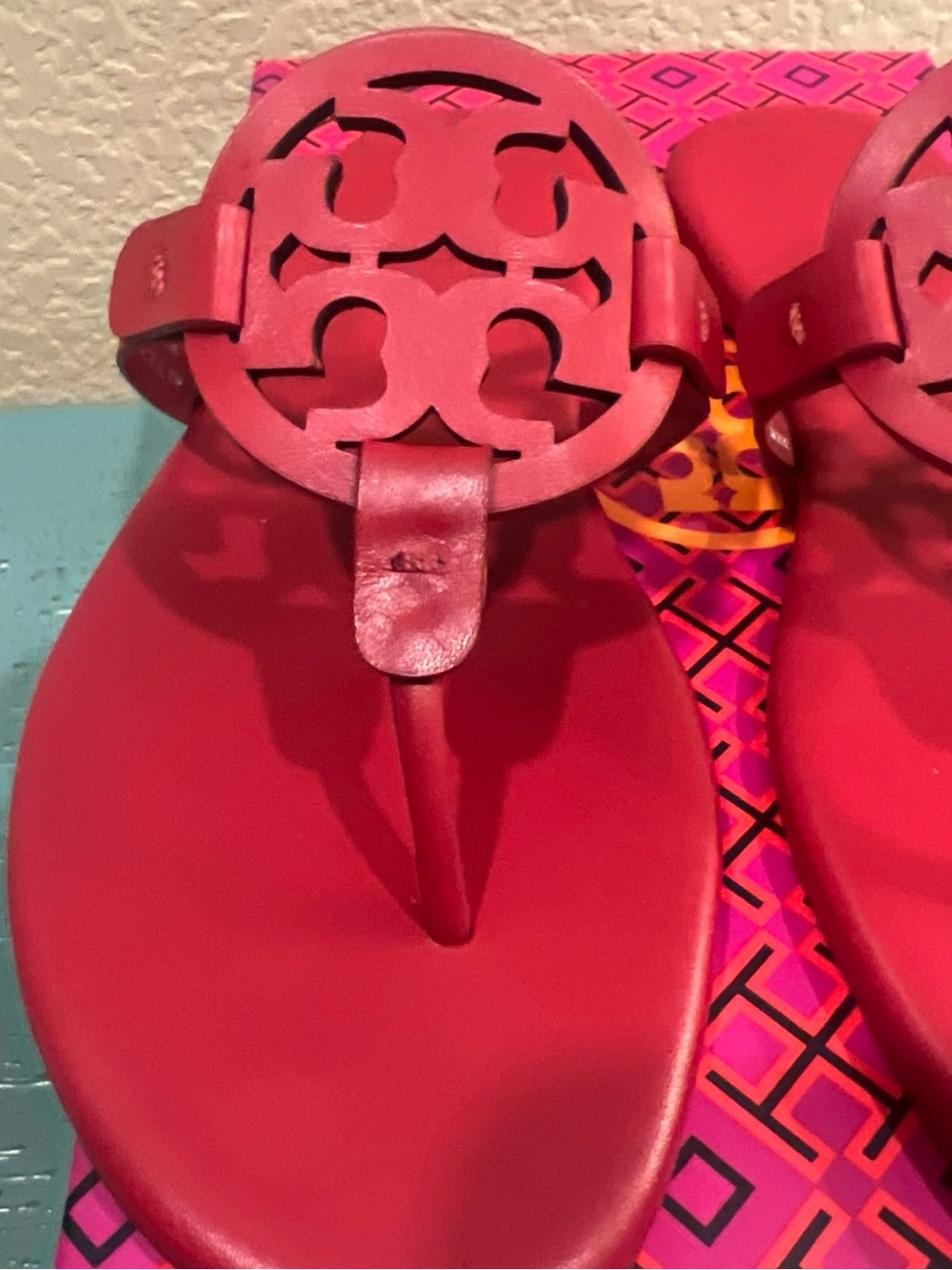 Tory Burch Red Miller Leather Thong Sandals - Picture 3 of 7